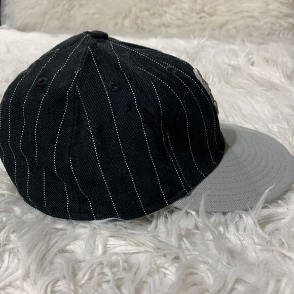WHITE SOX wool baseball cap New Era 7 3/8 black with white pin stripes gray bill - Picture 6 of 11